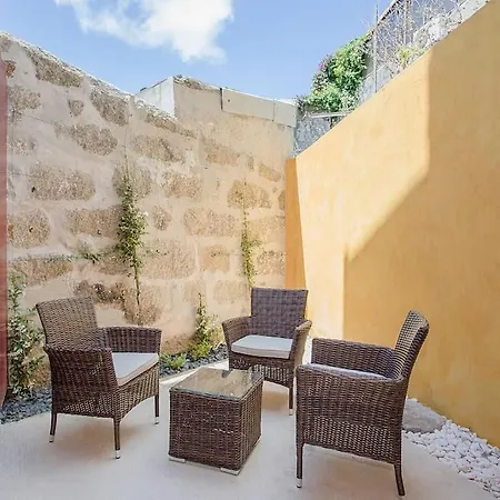 Διαμέρισμα Downtown Cosy Iii Center